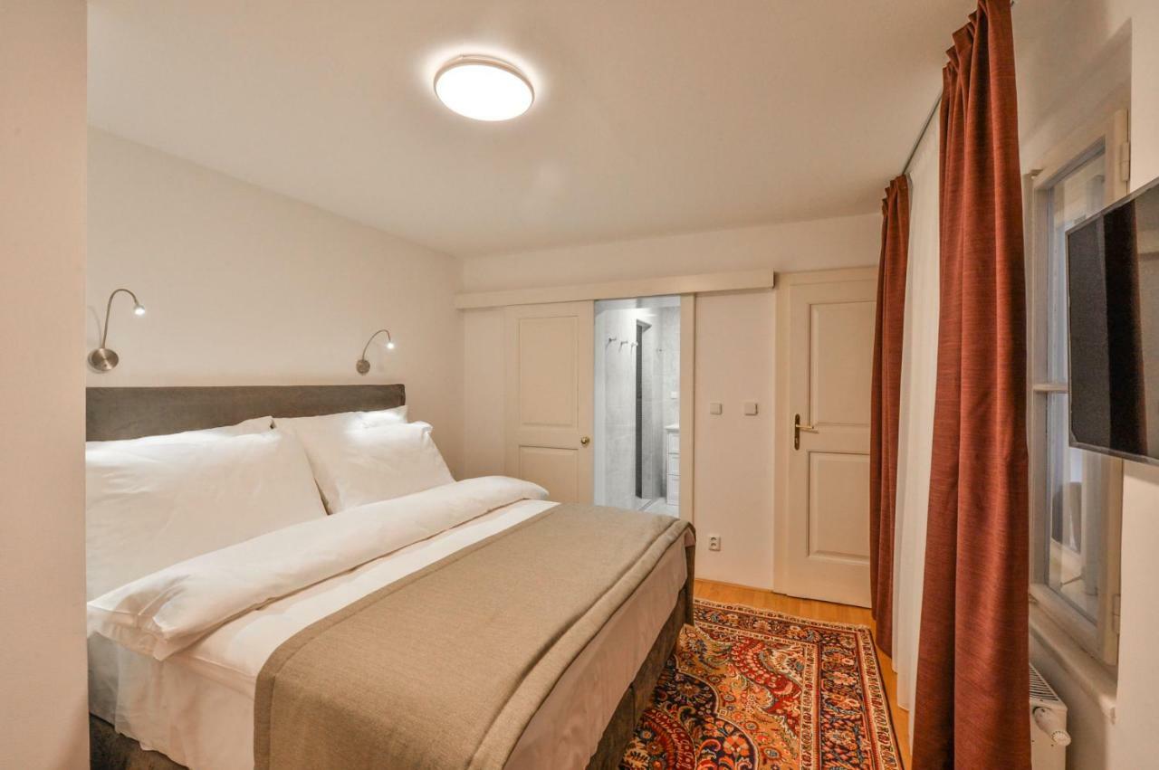 Romantic Apartment Prague Near Charles Bridge Exterior foto